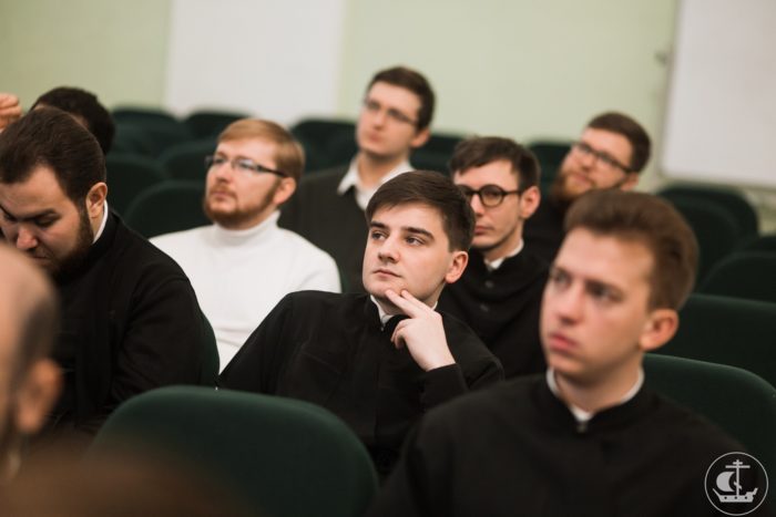 Клирики Феодоровского собора приняли участие в форуме «Петербургский диалог»